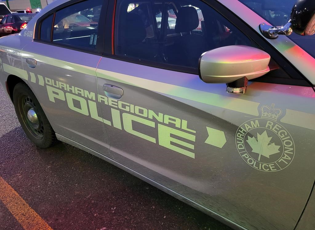 Un homme qui promenait sa petite-fille poignardé à de multiples reprises à Oshawa