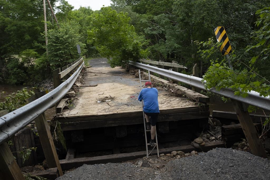 Les retards pour lancer l'alerte aux inondations nécessitent un examen