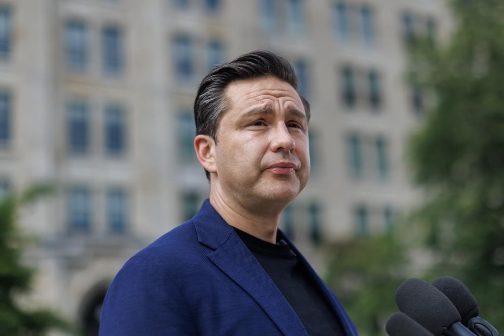 Blocage de Meta: le Canada a des allures de «Corée du Nord», dit Pierre Poilievre