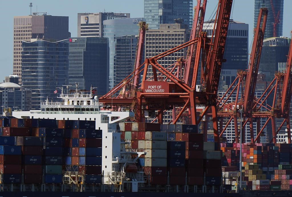 Les débardeurs des ports de la Colombie-Britannique acceptent l'entente de principe