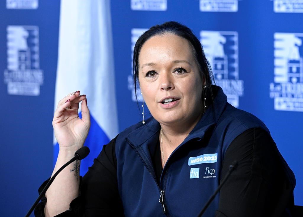 Négociations : rencontre au sommet entre la FIQ, François Legault et Sonia LeBel