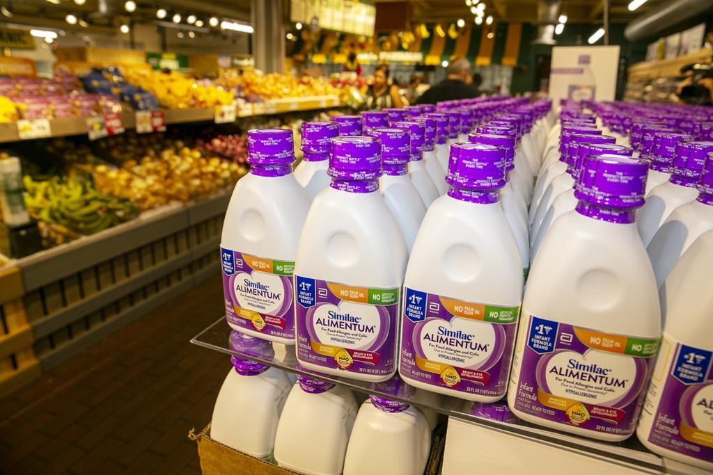 Ottawa œuvre à éviter une nouvelle pénurie de préparations pour nourrissons