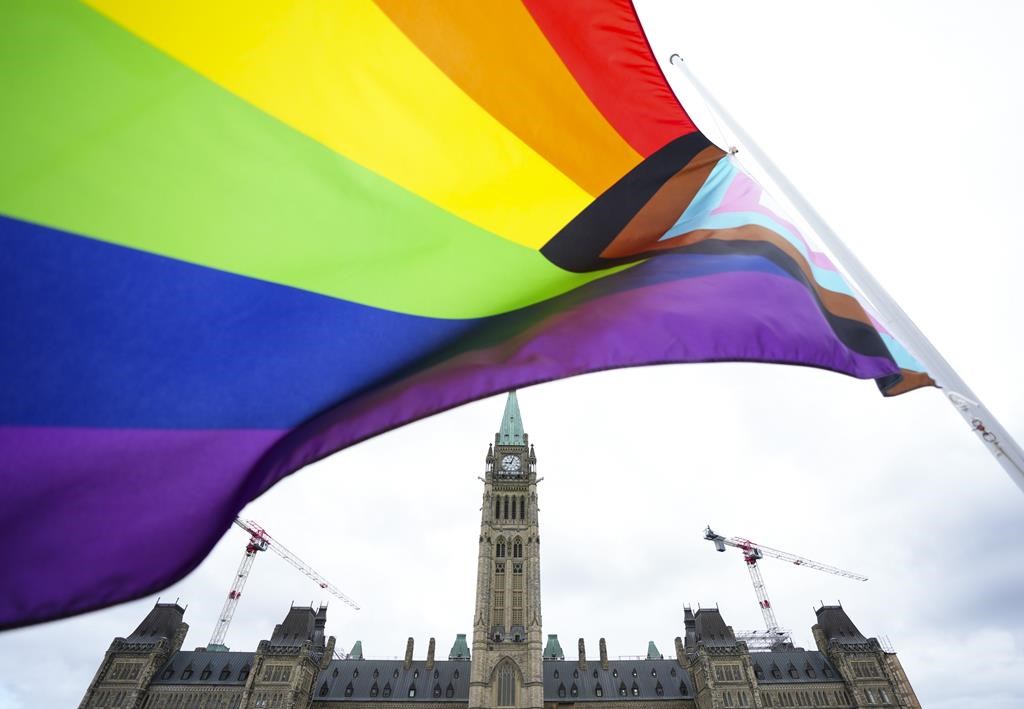 Le Canada met ses voyageurs LGBTQ+ en garde face à certaines lois américaines