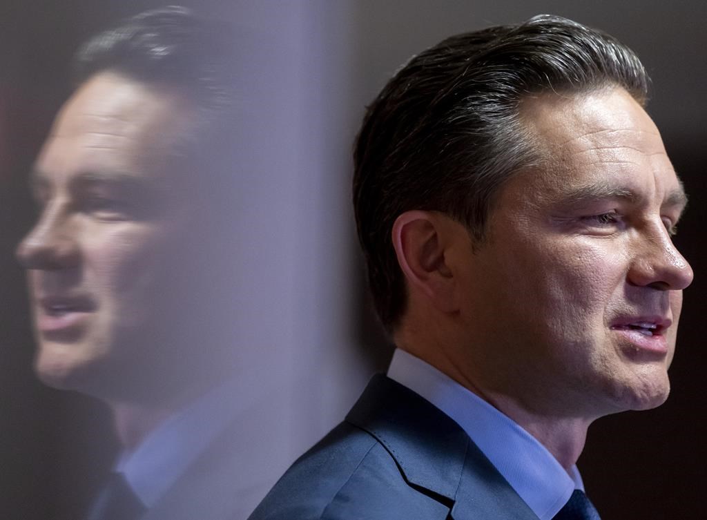 Le gouvernement Trudeau sera incapable de couper les 15 G $ promis, dit Poilievre