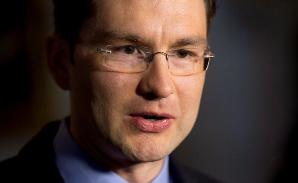 Pierre Poilievre pourfend les objectifs d'immigration des libéraux
