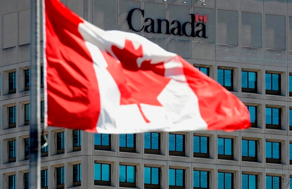 La cour martiale abandonne les accusations d'inconduite sexuelle contre Steve Whelan