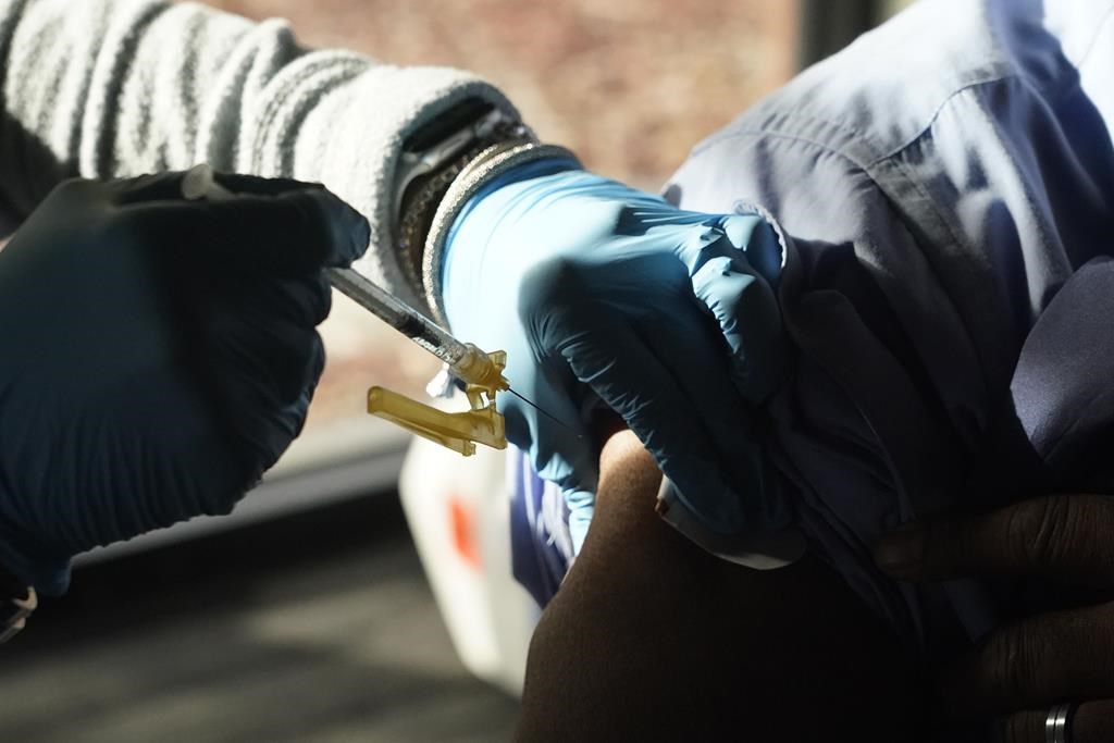 Santé Canada autorise le vaccin contre la COVID-19 mis à jour de Pfizer-BioNTech