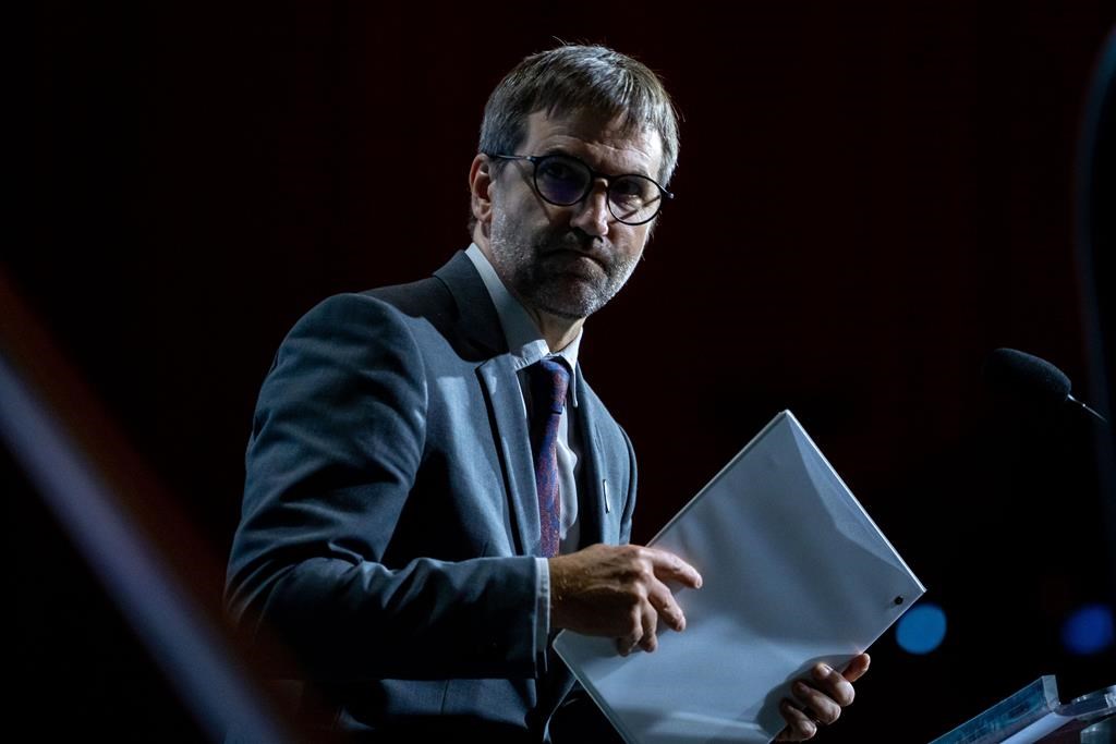 «Pierre Poilievre est là pour défendre les pétrolières», dit Guilbeault