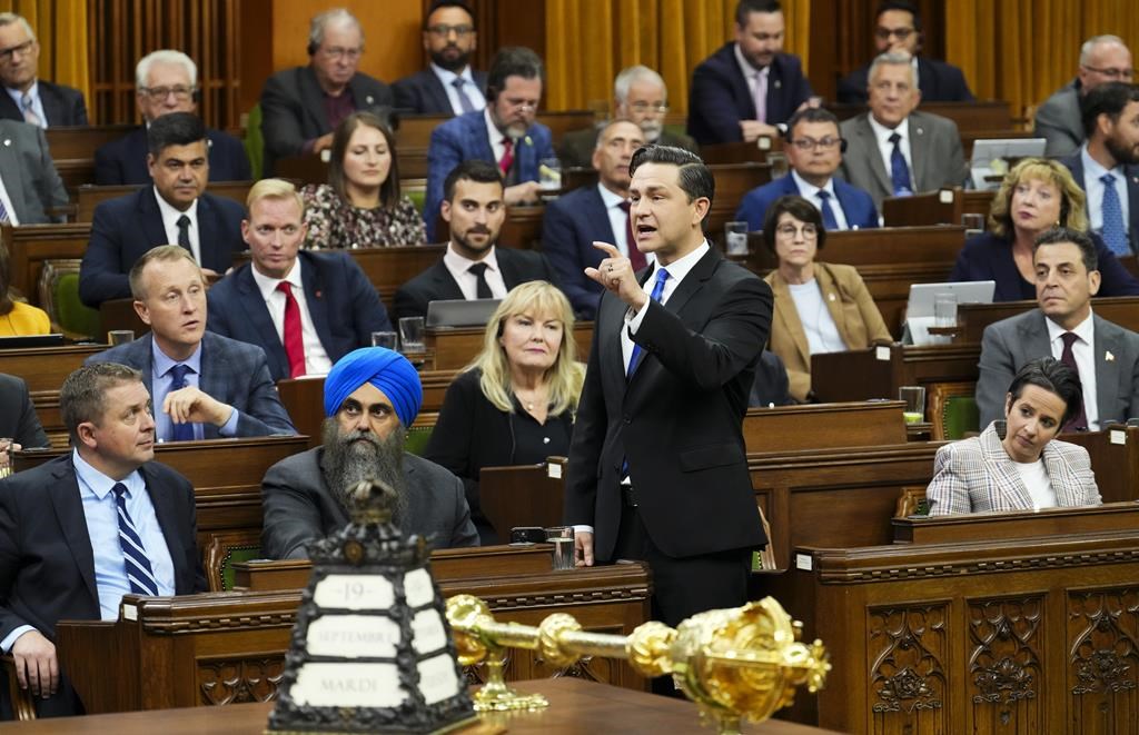 Pierre Poilievre dépose un projet de loi pour lutter contre la crise du logement