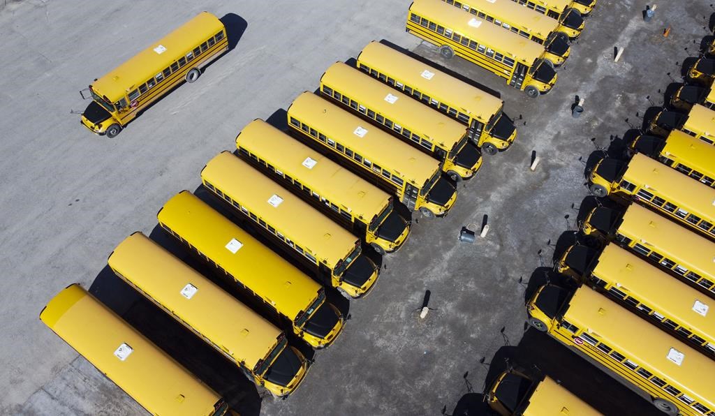Des milliers d'élèves ontariens privés de transport scolaire à la rentrée