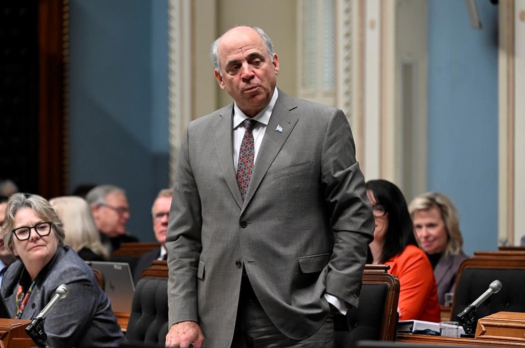 Fitzgibbon attendra le plan d’Hydro-Québec avant d’allouer d’autres blocs d’énergie