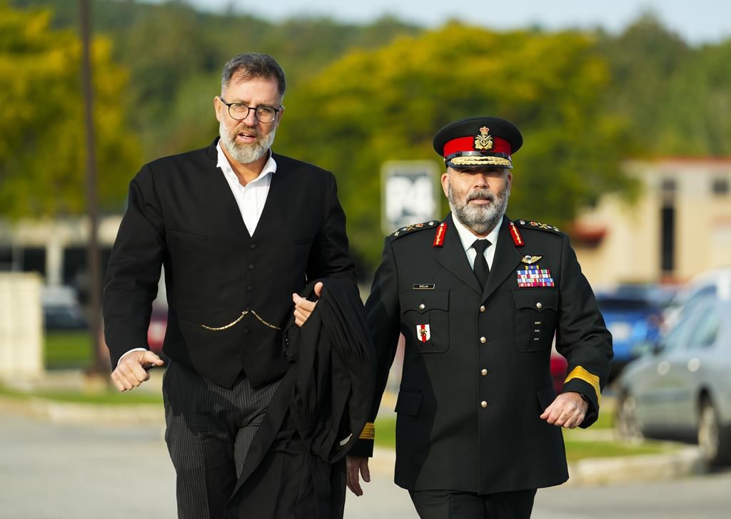 La cour martiale abandonne une accusation d'inconduite sexuelle contre Steve Whelan