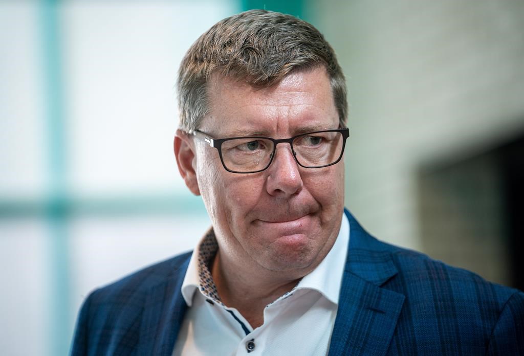 Scott Moe veut mieux expliquer sa politique sur le genre aux familles et aux écoles