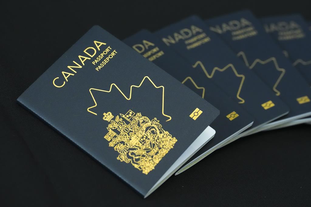 La refonte visuelle du passeport a coûté 284 millions $ à Ottawa