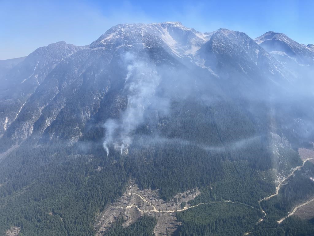 Deux feux de forêt hors de contrôle brûlent près de Pemberton en Colombie-Britannique