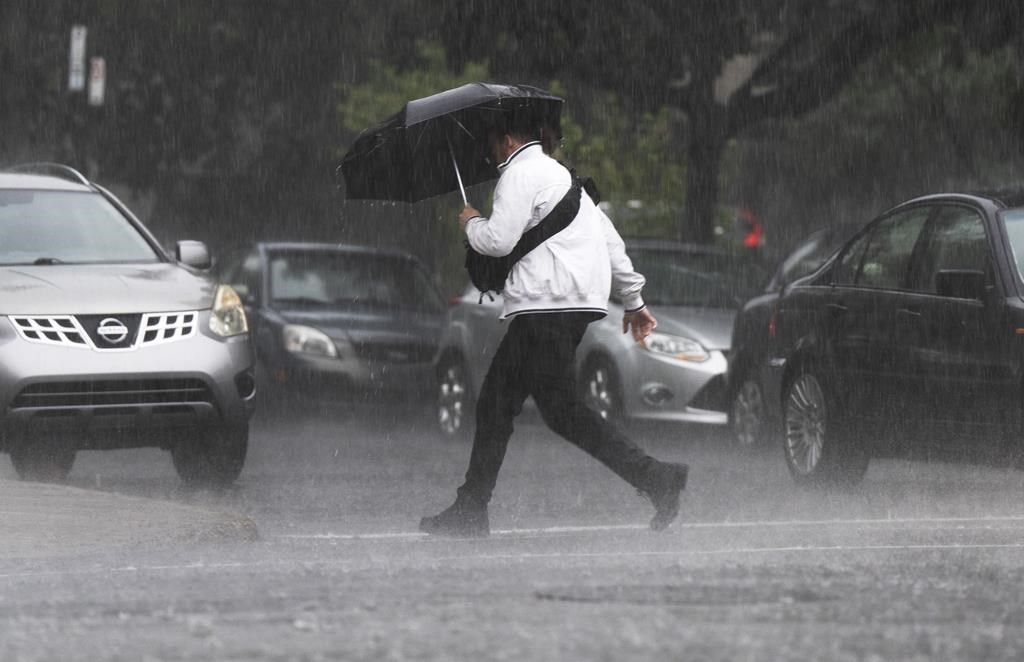Météo au Québec: les fortes pluies causent déjà des accumulations d'eau