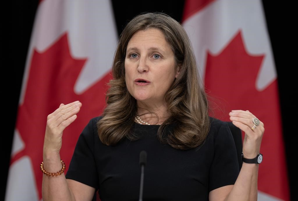 Un énoncé avec des mesures pour le logement dans un cadre responsable, dit Freeland