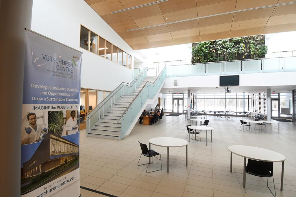 Explosion des inscriptions à l'université du Cap-Breton grâce aux étudiants étrangers