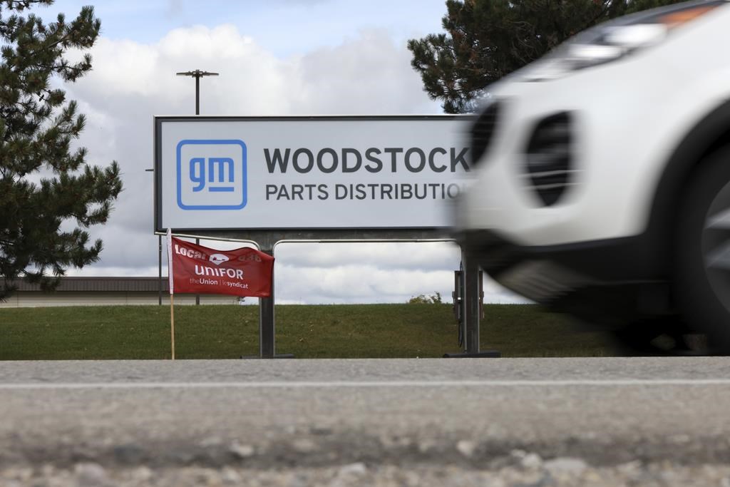 Les membres d’Unifor qui travaillent pour GM votent à 80 % pour une nouvelle entente