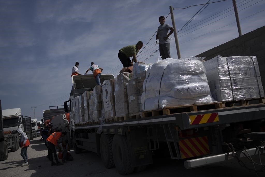 Un Canadien coincé à Gaza dit que les premiers camions d'aide ne sont pas suffisants