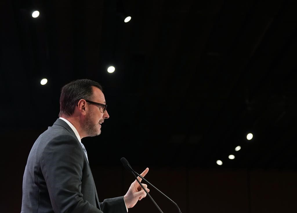 Formation professionnelle en anglais: la CAQ pourrait légiférer