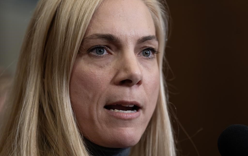 C-18: Ottawa vise vraisemblablement une équité pour la part allant aux petits médias