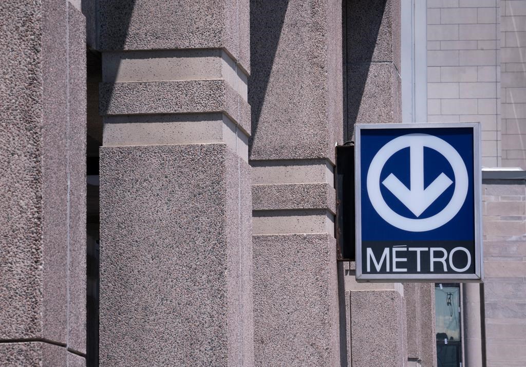 Des affiches sur le conflit israélo-palestinien apposées dans des stations de métro