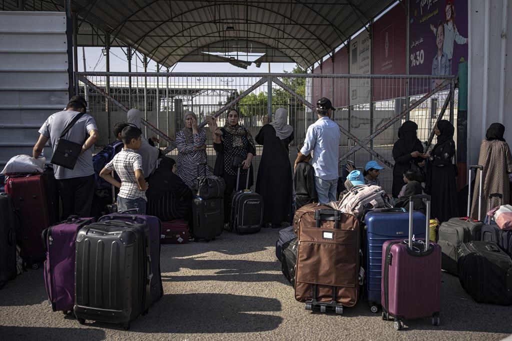 Des centaines de ressortissants canadiens espèrent pouvoir s'échapper de Gaza