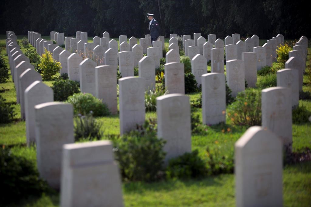 Dommages et vandalisme: des cimetières de guerre ne connaissent pas le repos