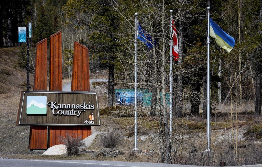 Un homme est mort après avoir été enseveli dans une avalanche en Alberta