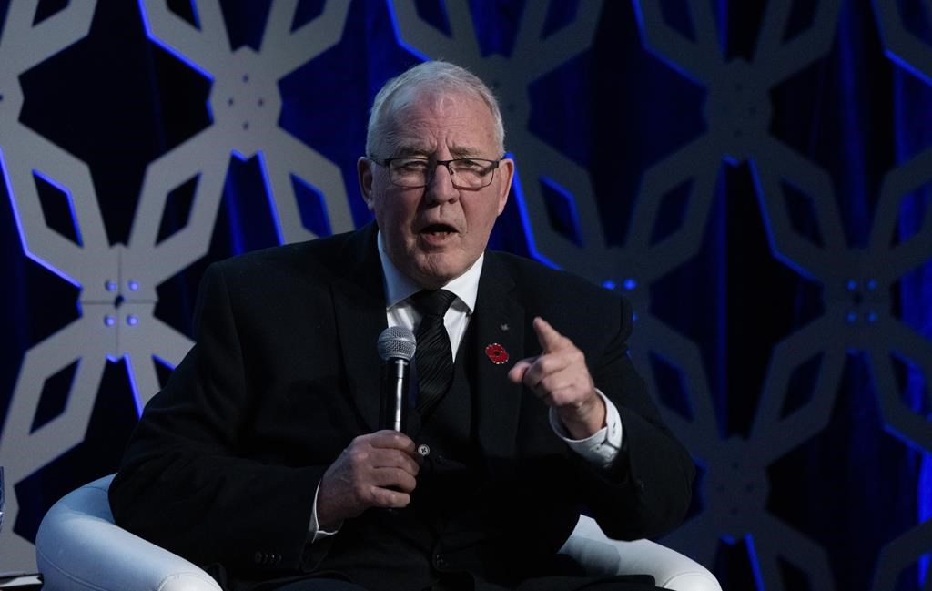 La Politique de défense du Canada est revue à nouveau, annonce le ministre Blair
