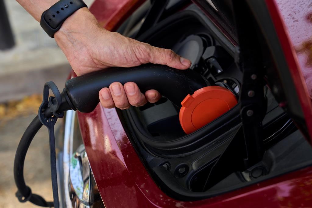 Recharge de véhicule électrique sur borne publique au Québec: facturation modifiée