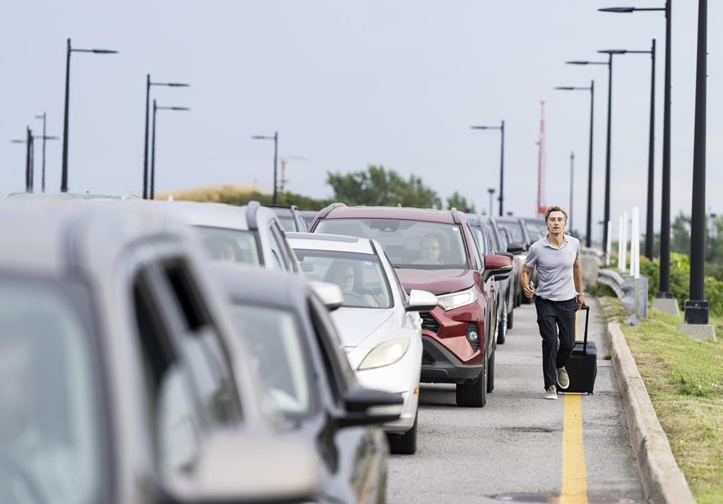 Des mesures pour réduire la congestion routière autour de l'aéroport Montréal-Trudeau