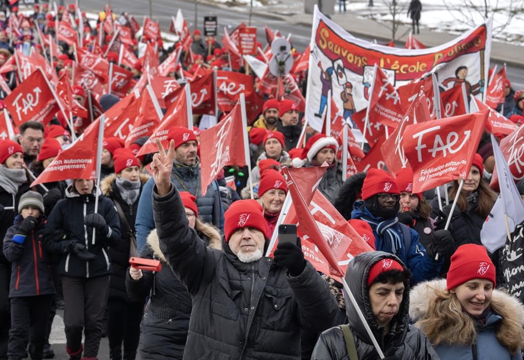 La FAE manifeste devant les ports de Montréal et de Québec jeudi matin
