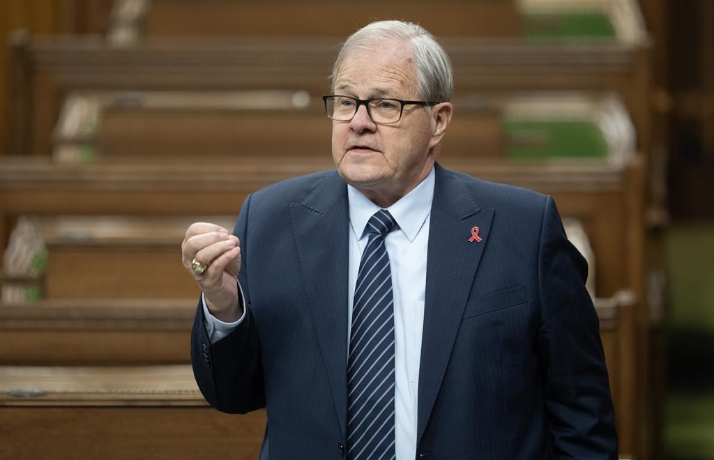 Des ministres pressent les grands épiciers d'adhérer au code de conduite volontaire