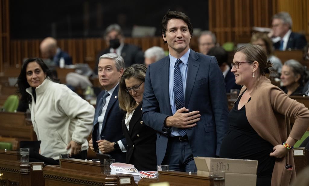 Le marathon de votes aux Communes se poursuit vendredi après toute une nuit