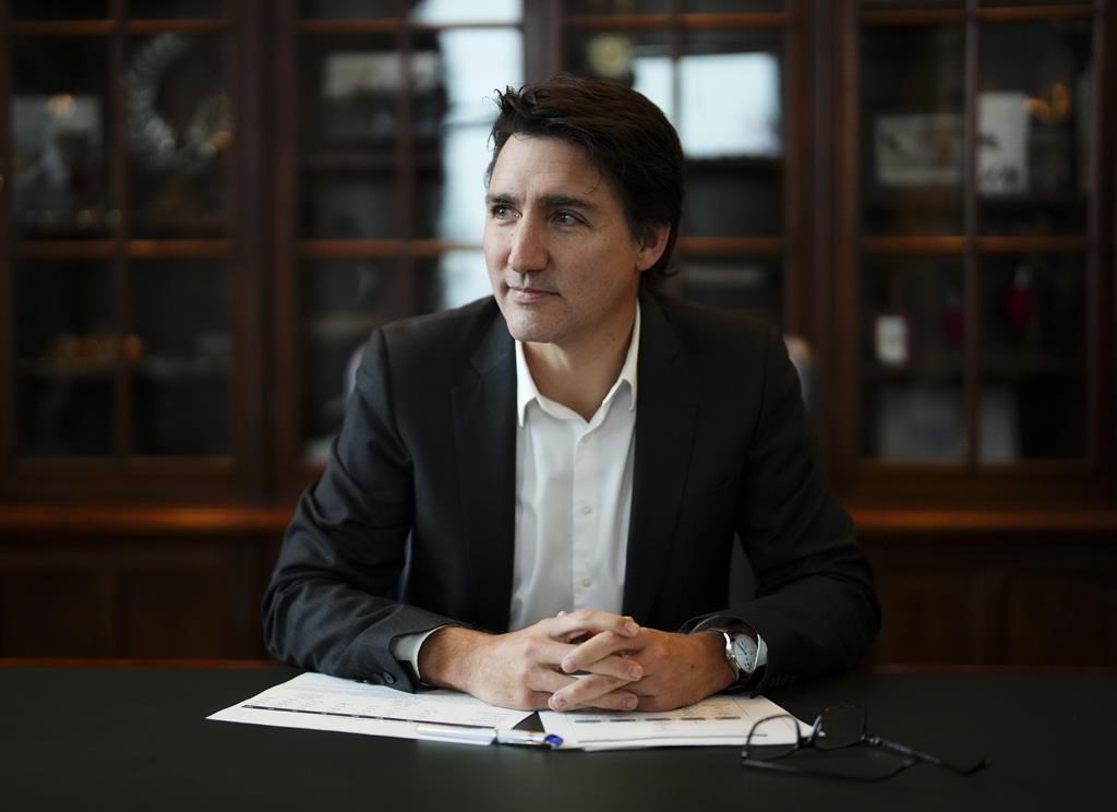 Justin Trudeau veut rester pour finir le travail et protéger les acquis progressistes