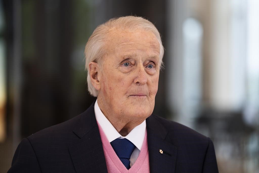 Brian Mulroney et sa femme donnent 1,5 million $ pour trois établissements de santé