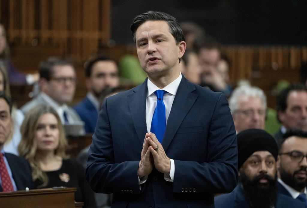 Les libéraux accusent les conservateurs de retarder l'aide à l'Ukraine