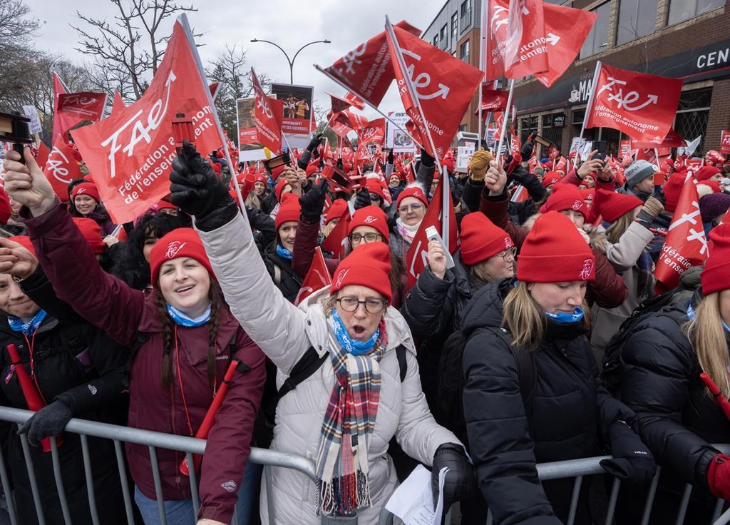 Grève de la FAE: la ministre LeBel attend une réponse à une offre déposée lundi