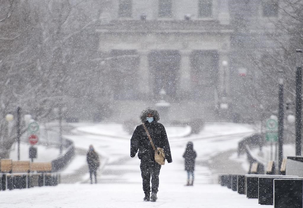 McGill assumera la hausse de 3000 $ des droits de scolarité pour les Canadiens