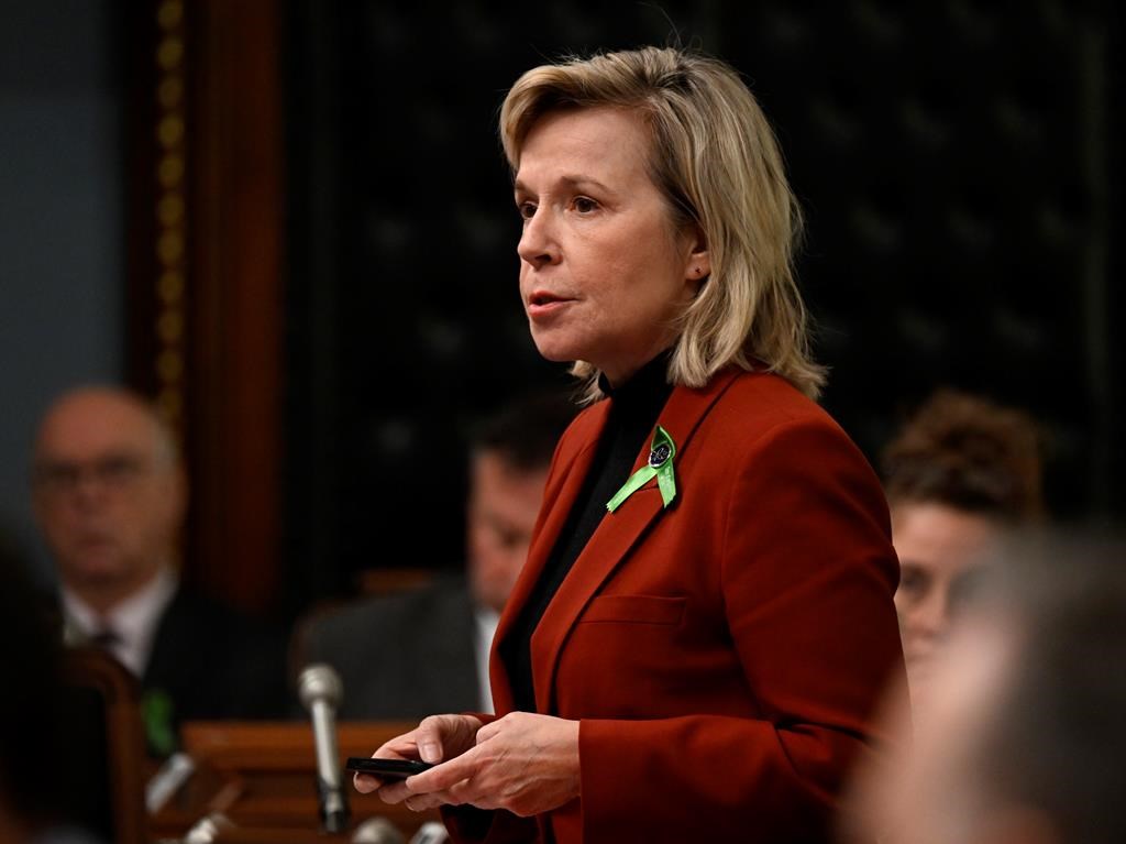 Québec double les montants alloués à la lutte contre l'homophobie et la transphobie