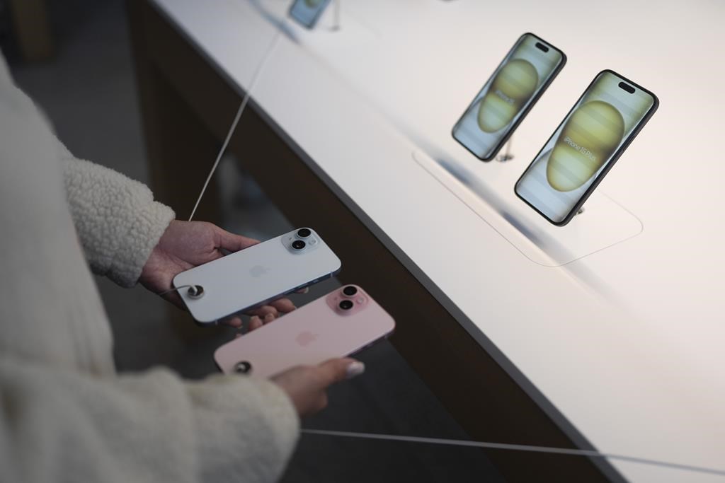 Un tribunal pressé d'adopter l'entente dans la poursuite contre l'iPhone 6 et 7