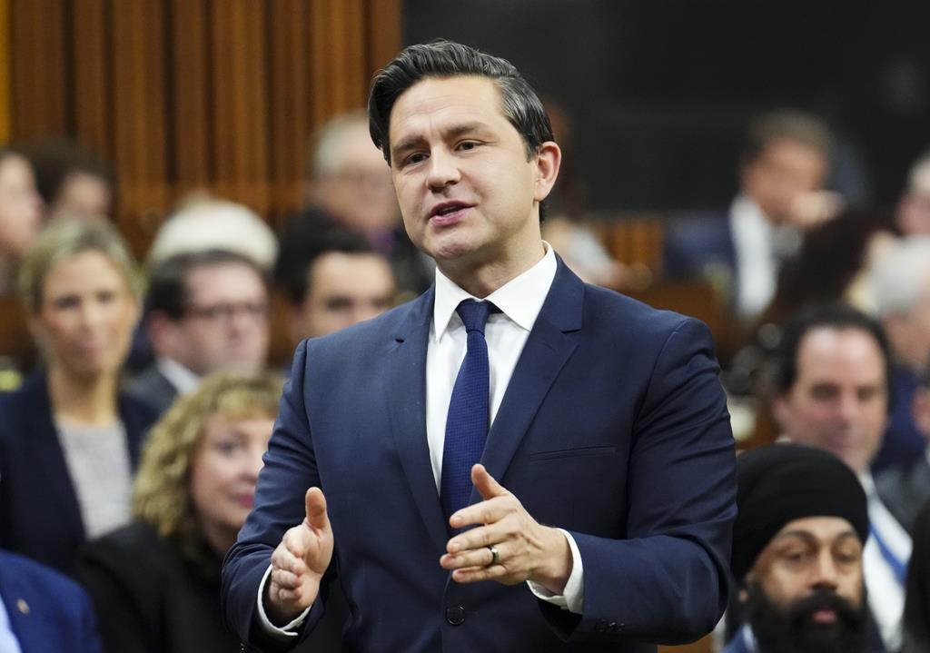 Pierre Poilievre traite Valérie Plante et Bruno Marchand de «maires incompétents»