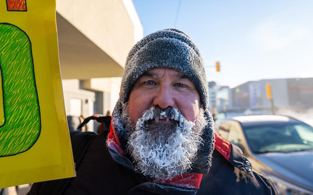 Froid intense, vent et chutes de neige: l'hiver sévit durement partout au Canada