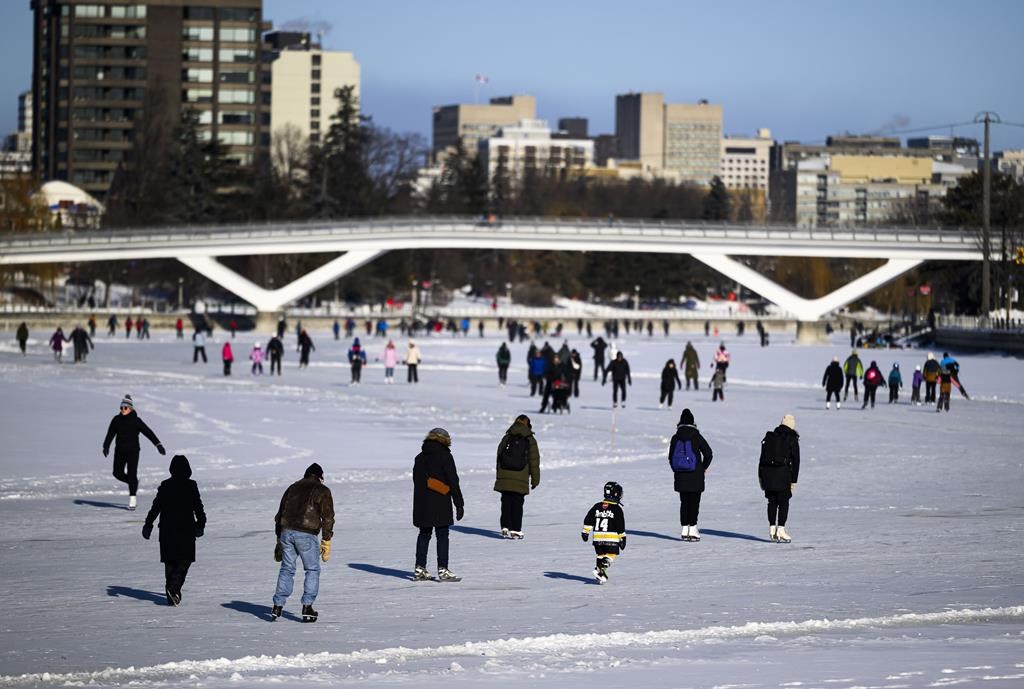 Ottawa: la patinoire du canal Rideau a été rouverte dimanche