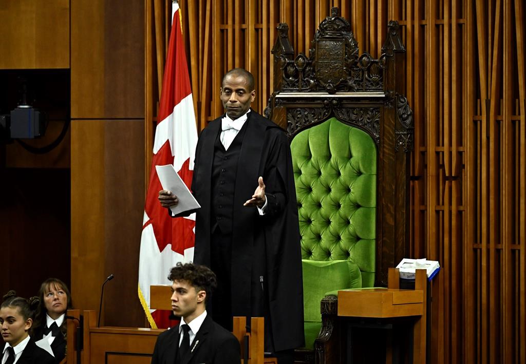 Greg Fergus demeure président de la Chambre, malgré les pressions des conservateurs