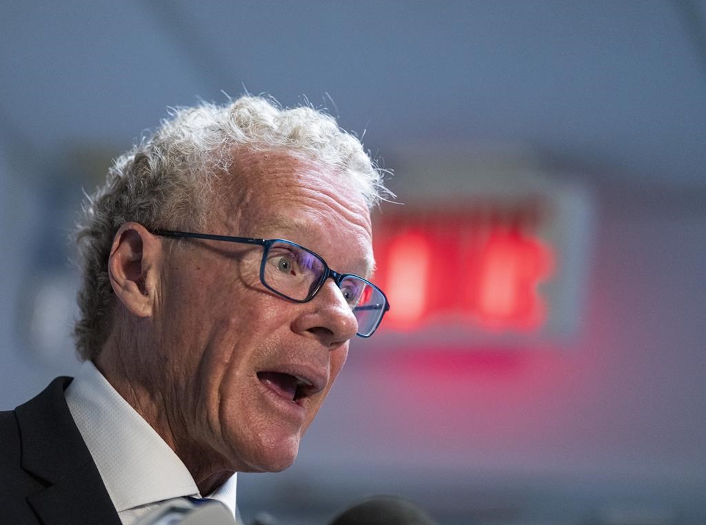 Grève chez Autobus Transco: Boulet va rencontrer l'employeur et le syndicat