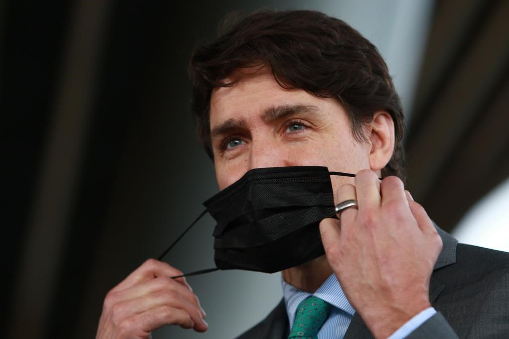 Des fabricants de masques contre la COVID poursuivent Ottawa en dommages pour 5 G $