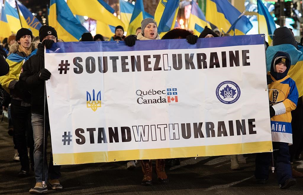 Des marches en soutien à l'Ukraine sont organisées à travers le Canada samedi